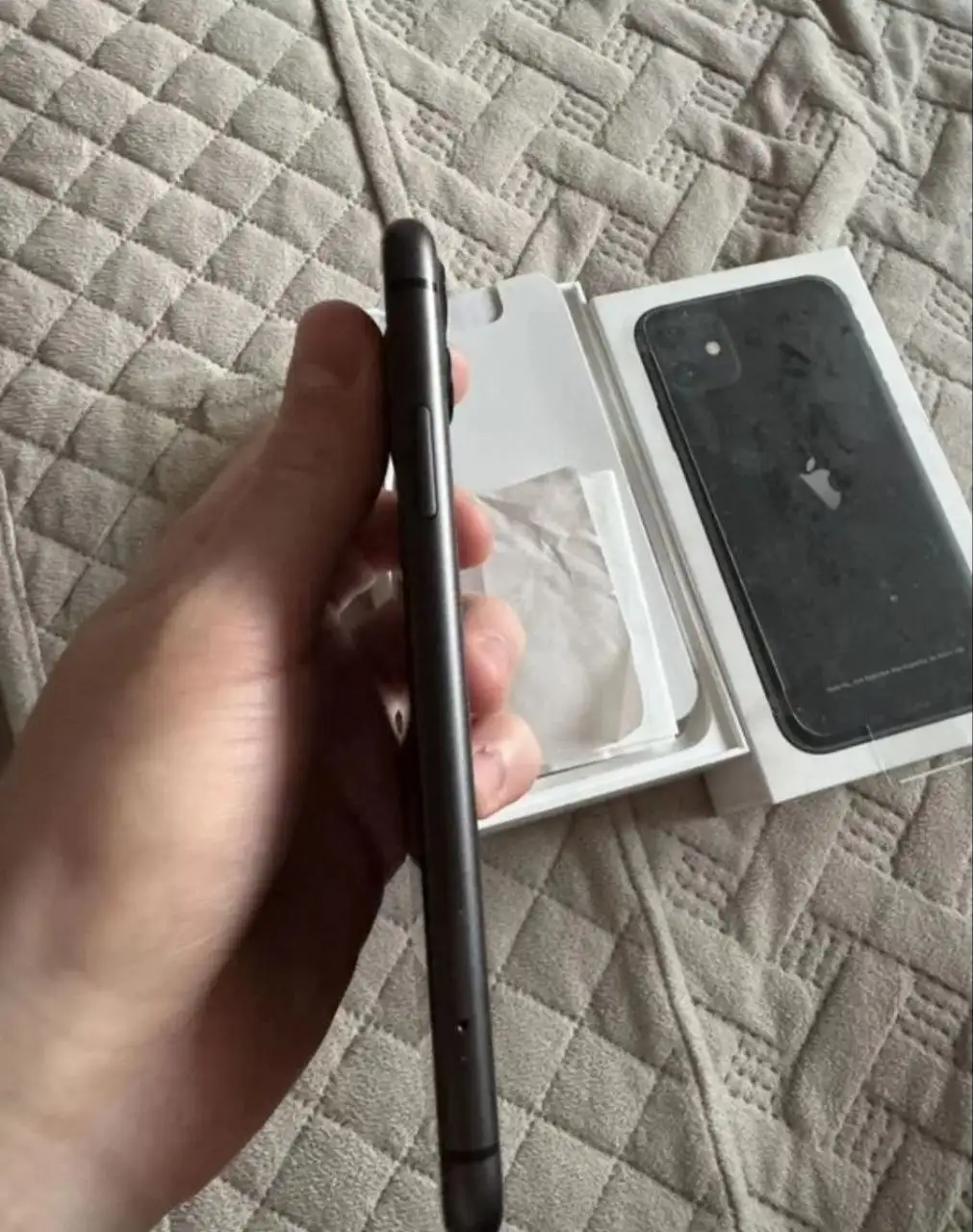 iPhone 11 64GB с eSIM - Мобильные телефоны (Электроника) в Махачкала