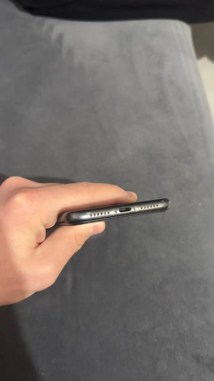 iPhone 11 128GB черный - Мобильные телефоны (Электроника) в Махачкала