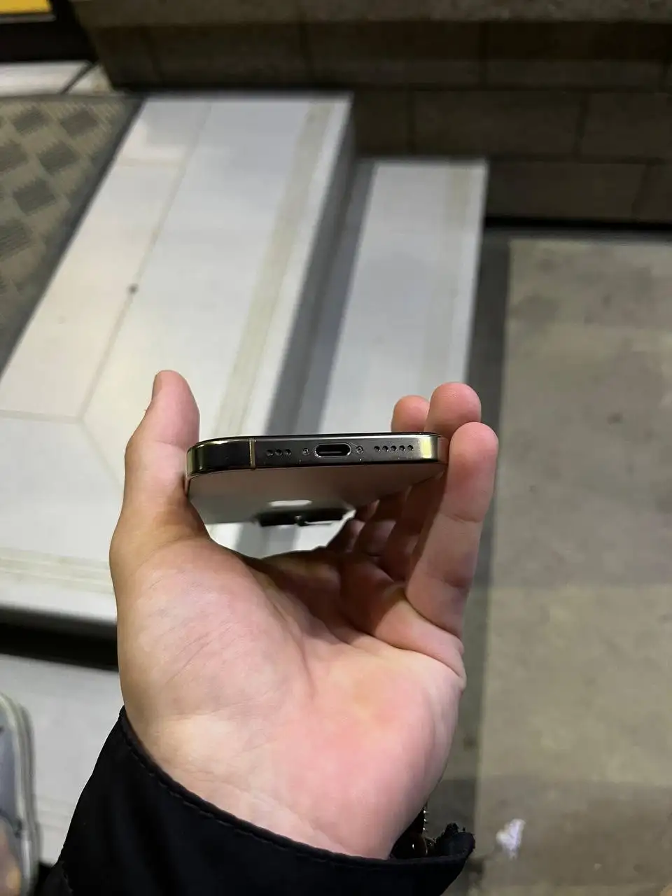 Продажа iPhone 16 Pro 256GB Desert - Смартфоны и аксессуары (Электроника) в Махачкала