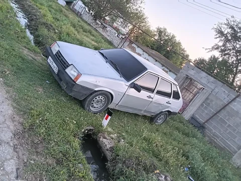 Продажа авто 2003 года - Шины и диски в Махачкала