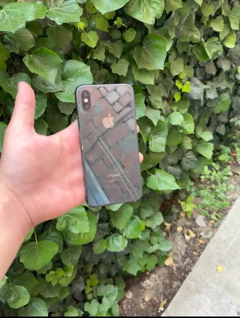 Продам Айфон X 64GB с дефектами - Наушники в Махачкала