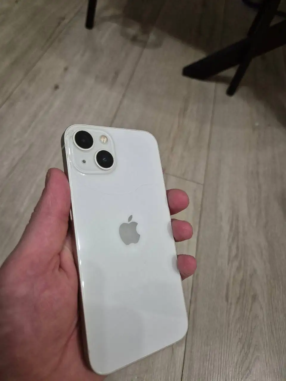 iPhone 13 128GB с треснутой задней крышкой - Смартфоны и аксессуары (Электроника) в Махачкала