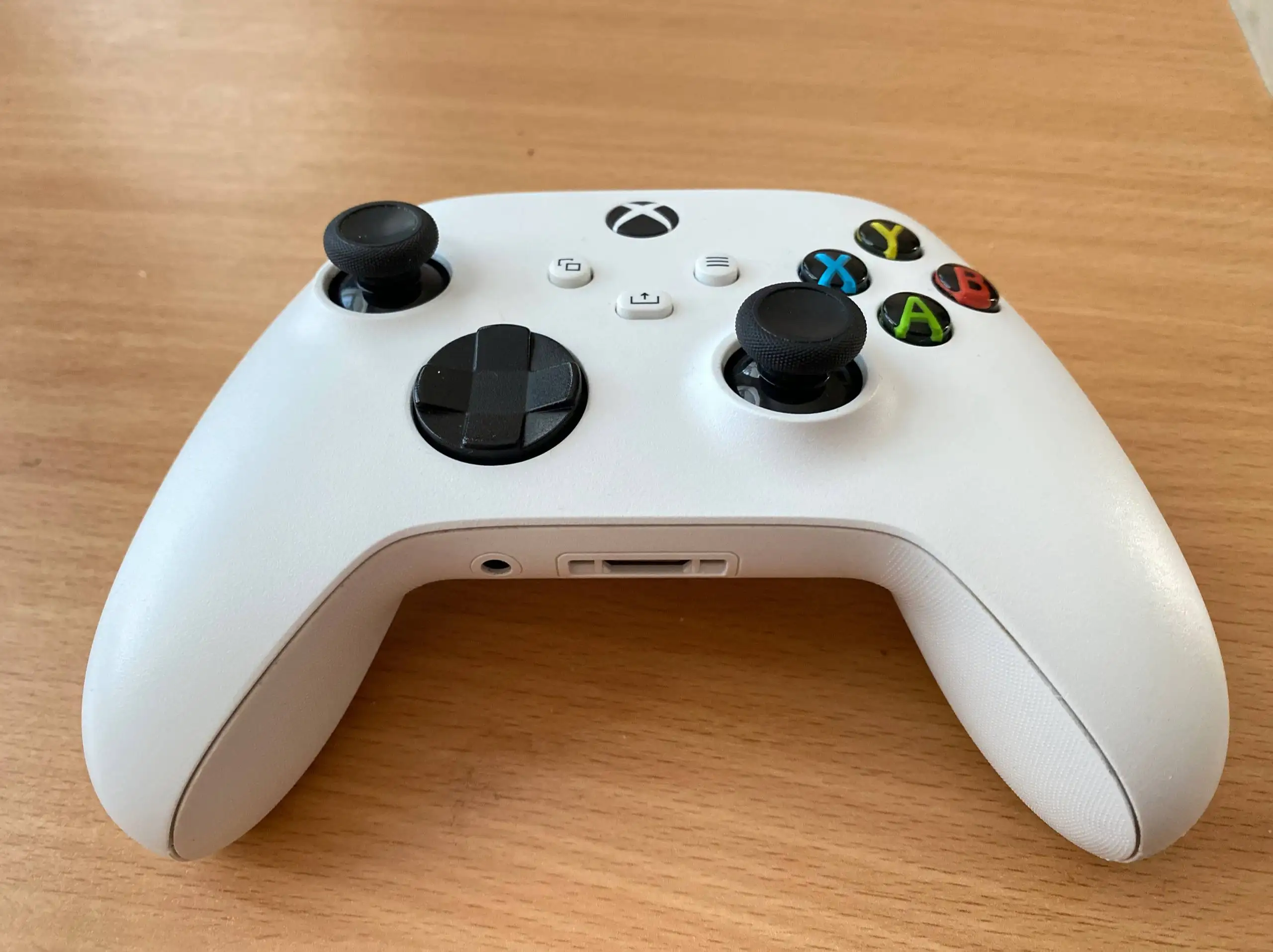 Продажа Xbox Series S 512ГБ и монитор Samsung 27" 100Гц - Игровые консоли (Электроника) в Махачкала