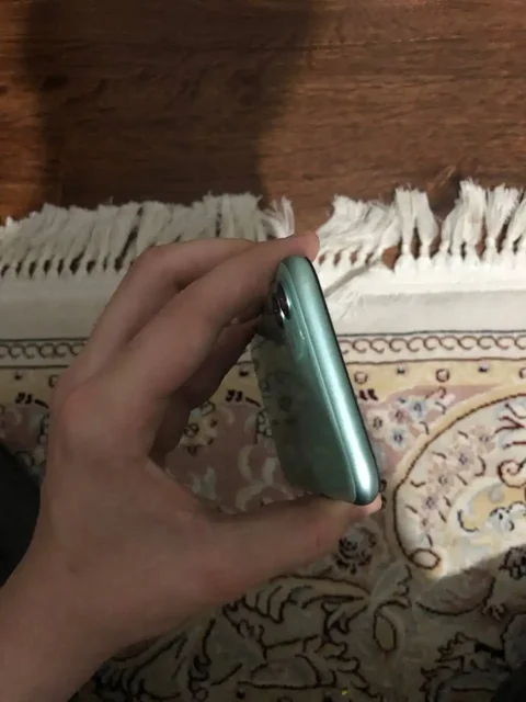 Продажа iPhone 11 - Наушники в Махачкала