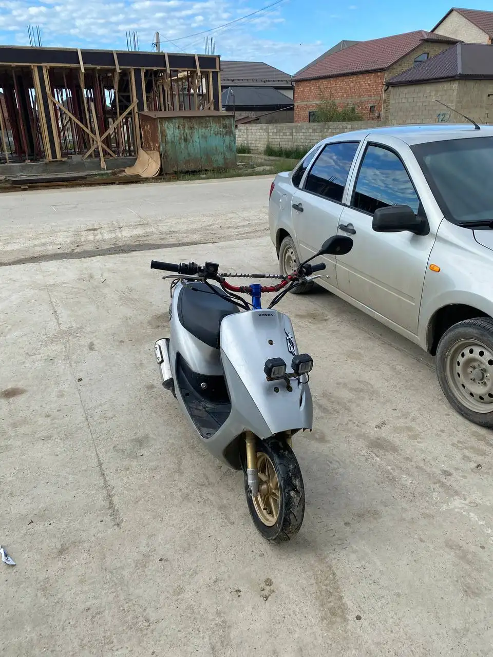 Установка магнитолы с камерой заднего вида - Автоэлектроника (Авто) в Махачкала