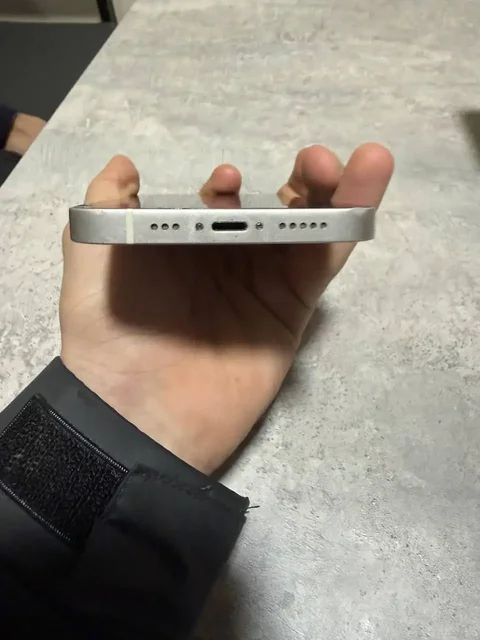 Обмен iPhone 13 Pro с доплатой - Часы в Махачкала
