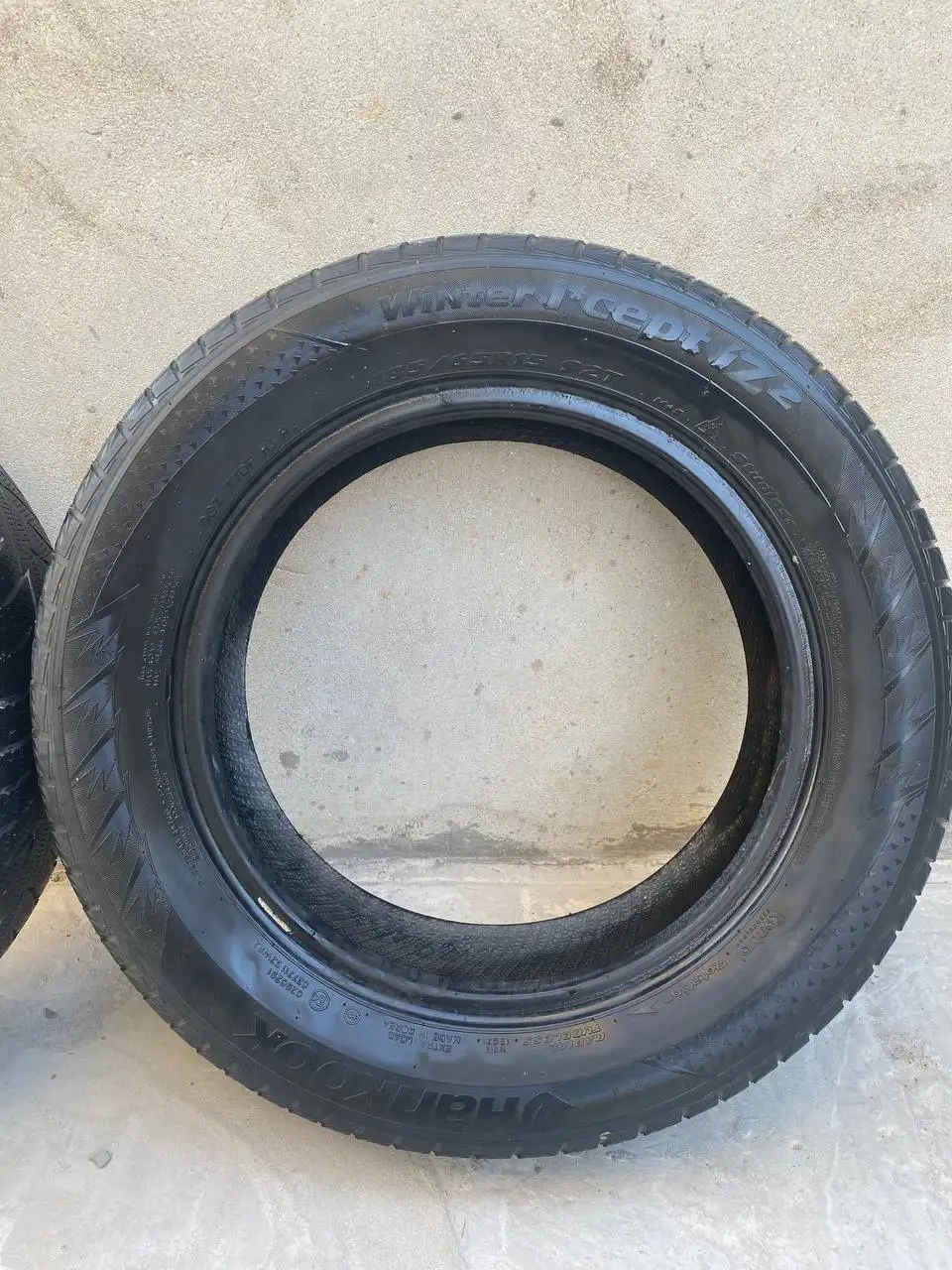 185/65R15 шины - Шины (Авто) в Махачкала