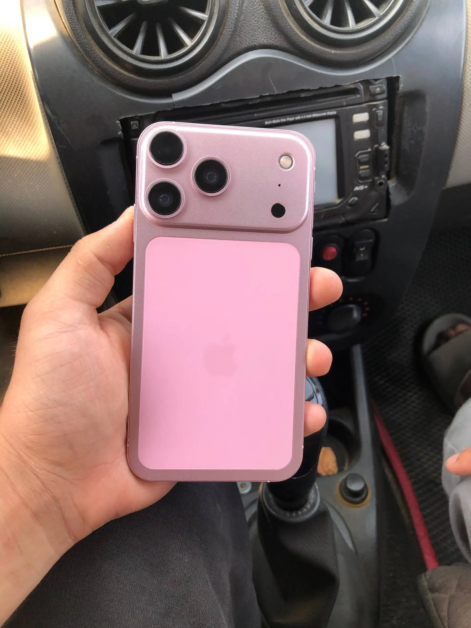 Продаю iPhone XR в корпусе 17 Pro 64 ГБ - Смартфоны (Электроника) в Махачкала