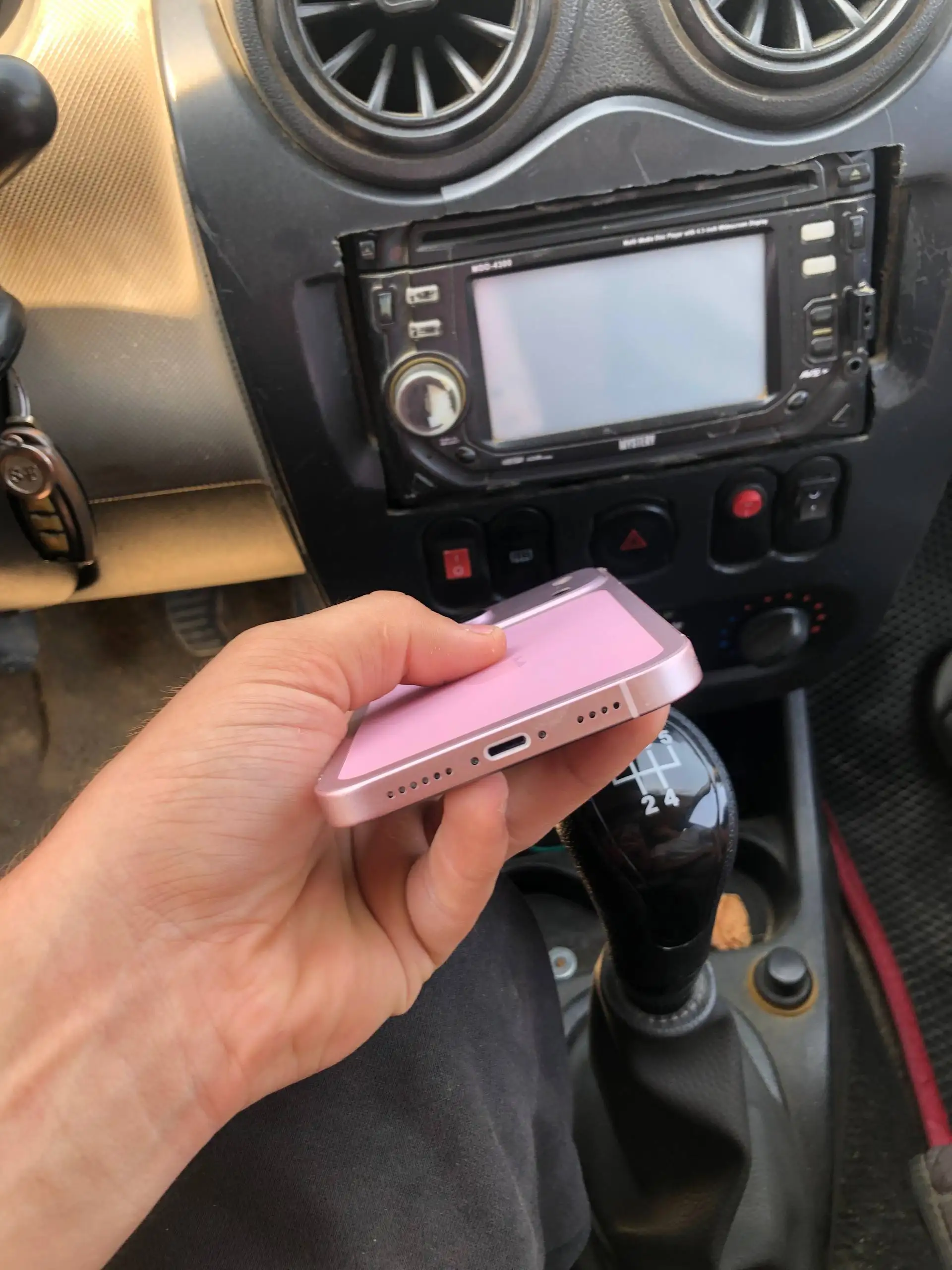 Продаю iPhone XR в корпусе 17 Pro 64 ГБ - Смартфоны (Электроника) в Махачкала