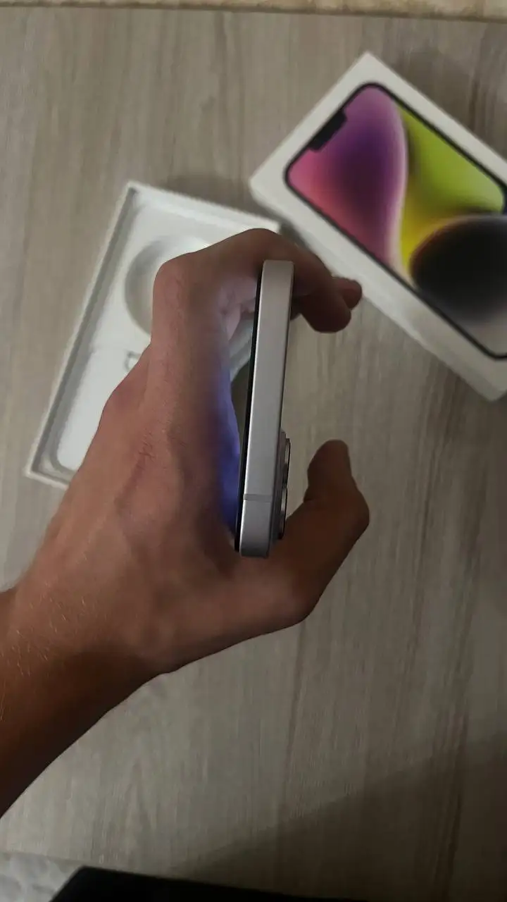 iPhone 14 Plus 256 ГБ, АКБ 85%, Face ID, менялся дисплей - Смартфоны и аксессуары (Электроника) в Махачкала