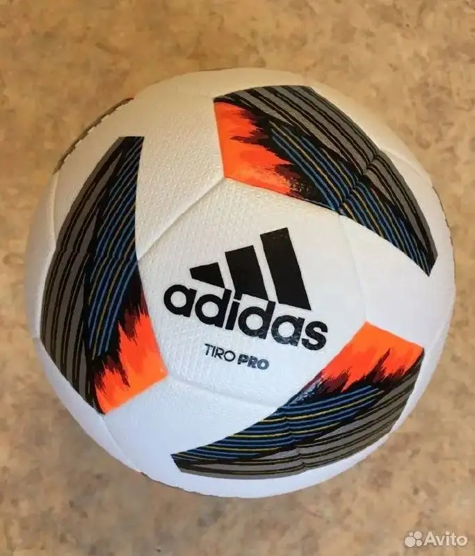 Продажа футбольного мяча Adidas оригинал - Спорт (Хобби и отдых) в Краснодар