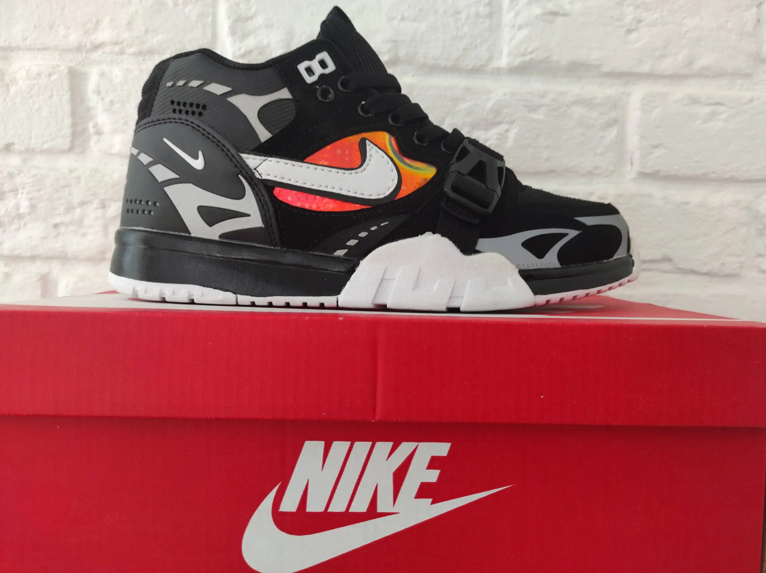 Ликвидация кроссовок - Обувь (Одежда) в Краснодар