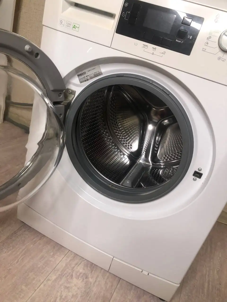 Продажа стиральной машины Beko 9 кг - Бытовая техника (Барахолка) в Краснодар