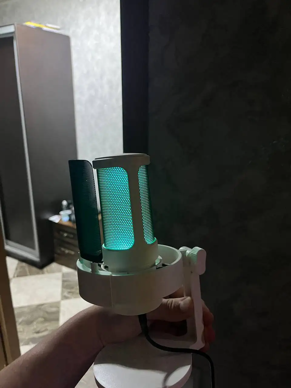 Продам игровой микрофон FiFine почти новый - Аудиотехника (Электроника) в Краснодар