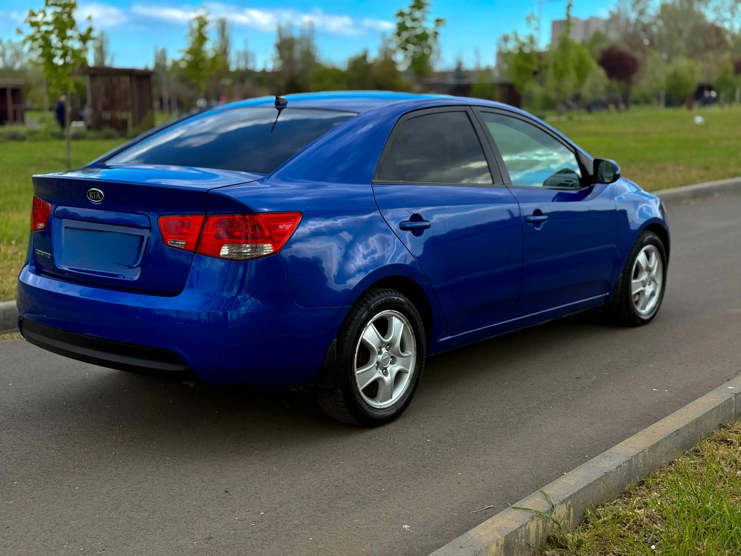 KIA Cerato 1.6, 2010 - Авто в Мариуполь