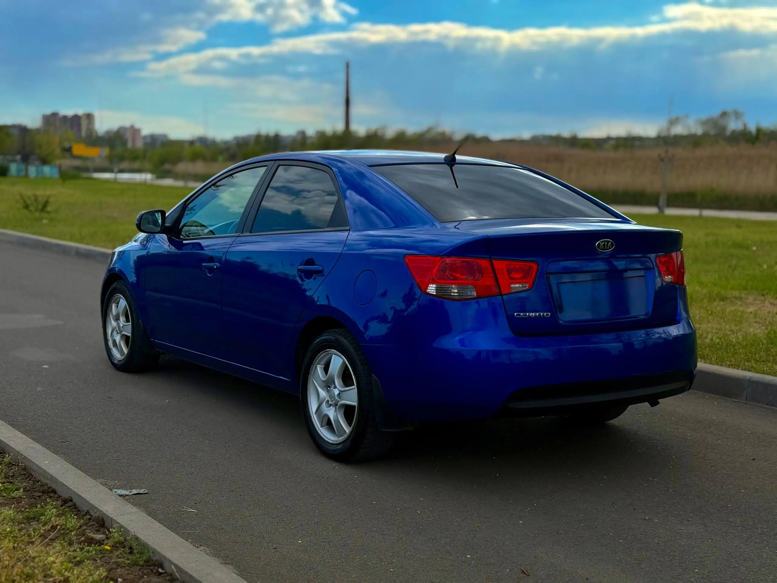 KIA Cerato 1.6, 2010 - Авто в Мариуполь