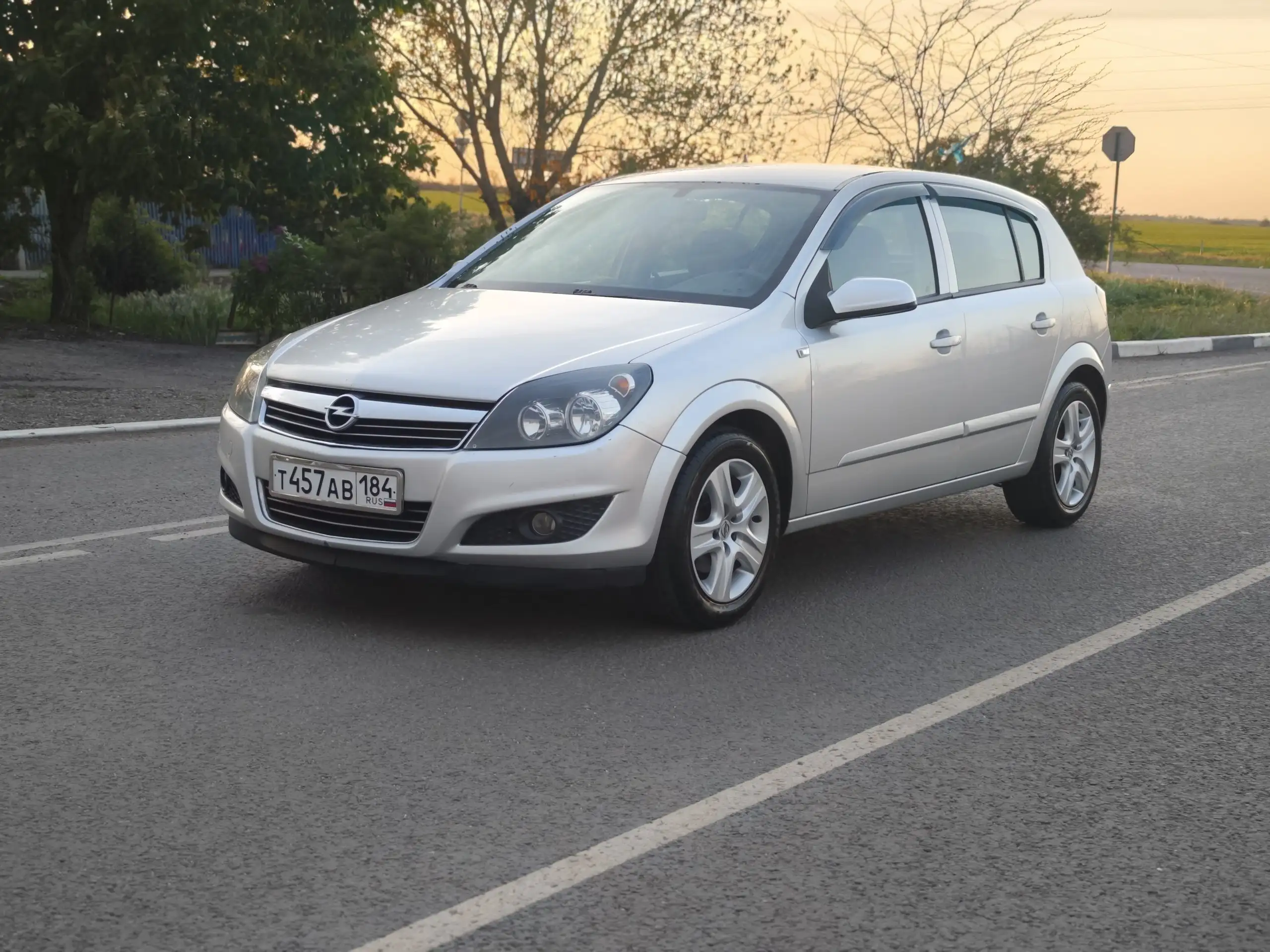 Opel Astra 2009 - Легковые автомобили (Авто) в Геническ