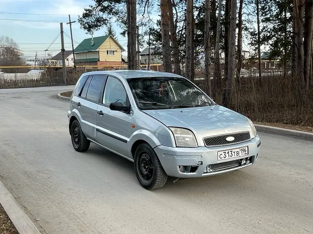 Ford Fusion 2004 в хорошем состоянии - Колёса и шины в Екатеринбург