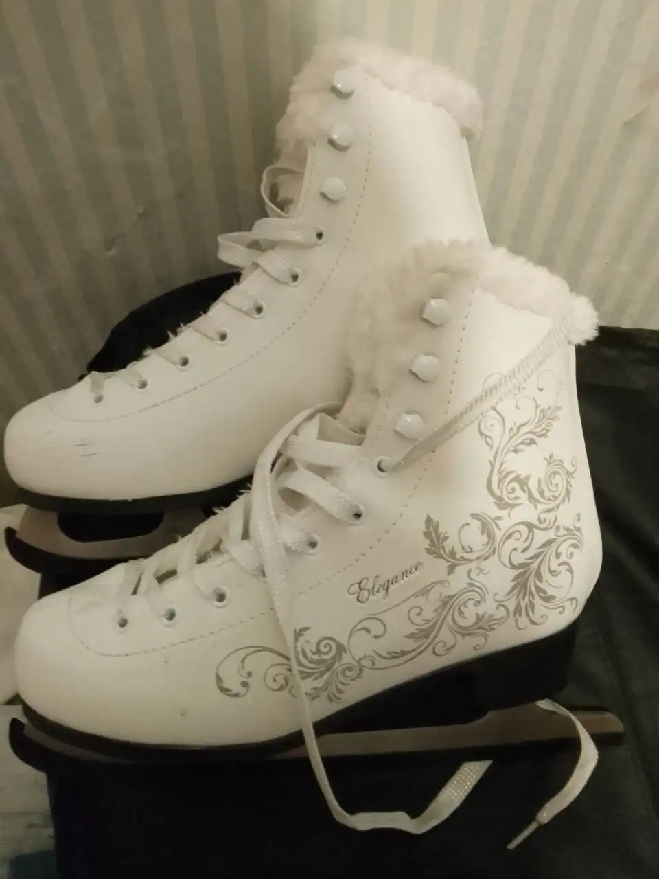 Продам фигурные коньки 38 размер - Спорттовары (Хобби и отдых) в Самара