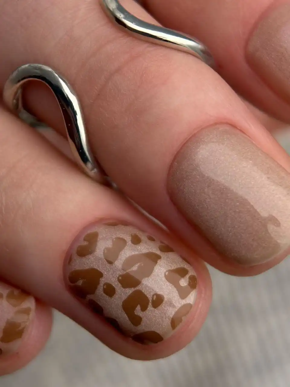 Модель на маникюр с покрытием от сертифицированного мастера - Красота и уход (Услуги) в Самара