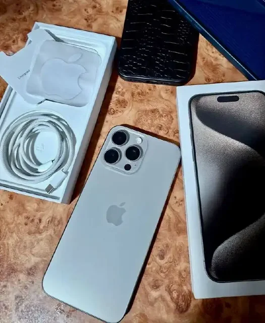 Продам Айфон 15 Про Мах 256 гб - Автозвук в Самара