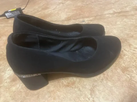 Продам туфли 37 размера - Кроссовки в Самара