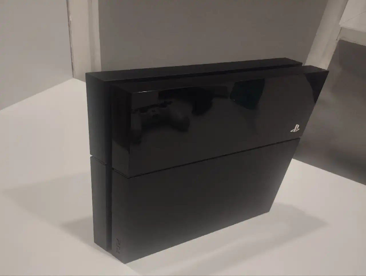 Продам PlayStation 4 - Игровые приставки (Электроника) в Самара