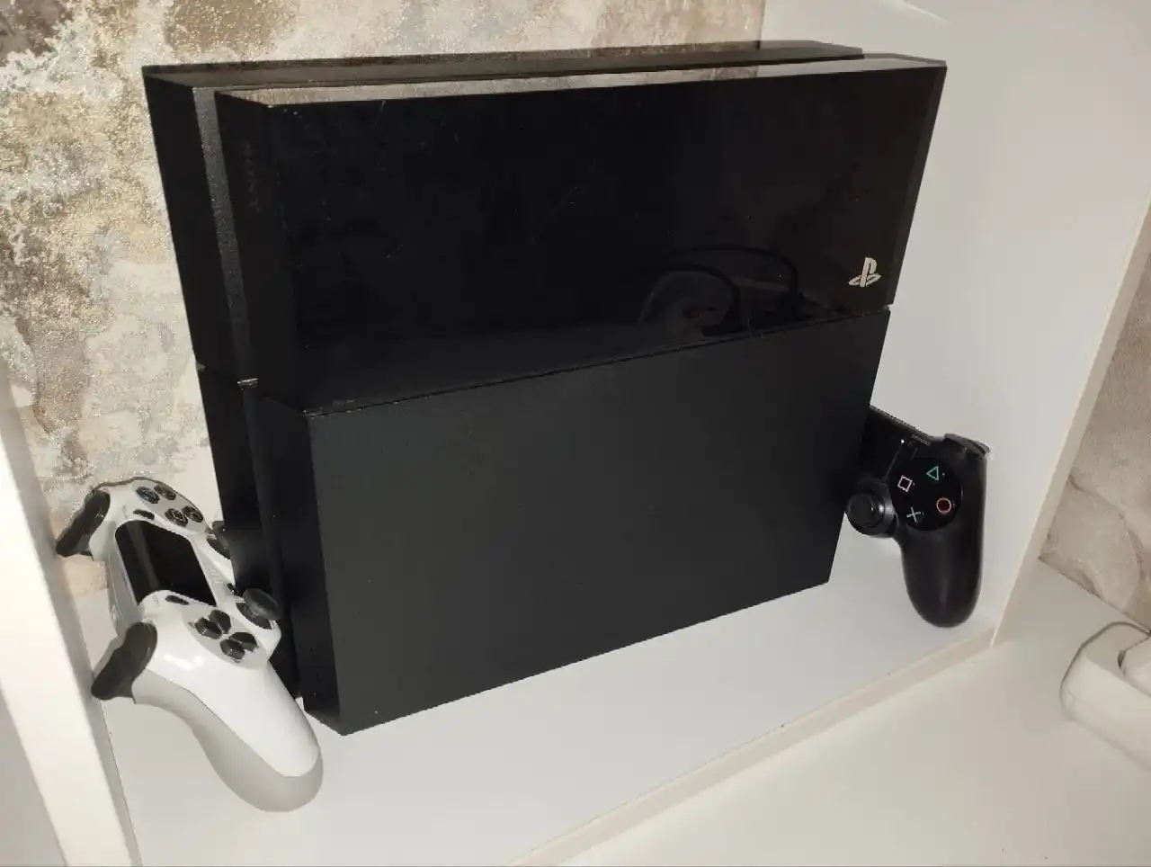 Продам PlayStation 4 - Игровые приставки (Электроника) в Самара