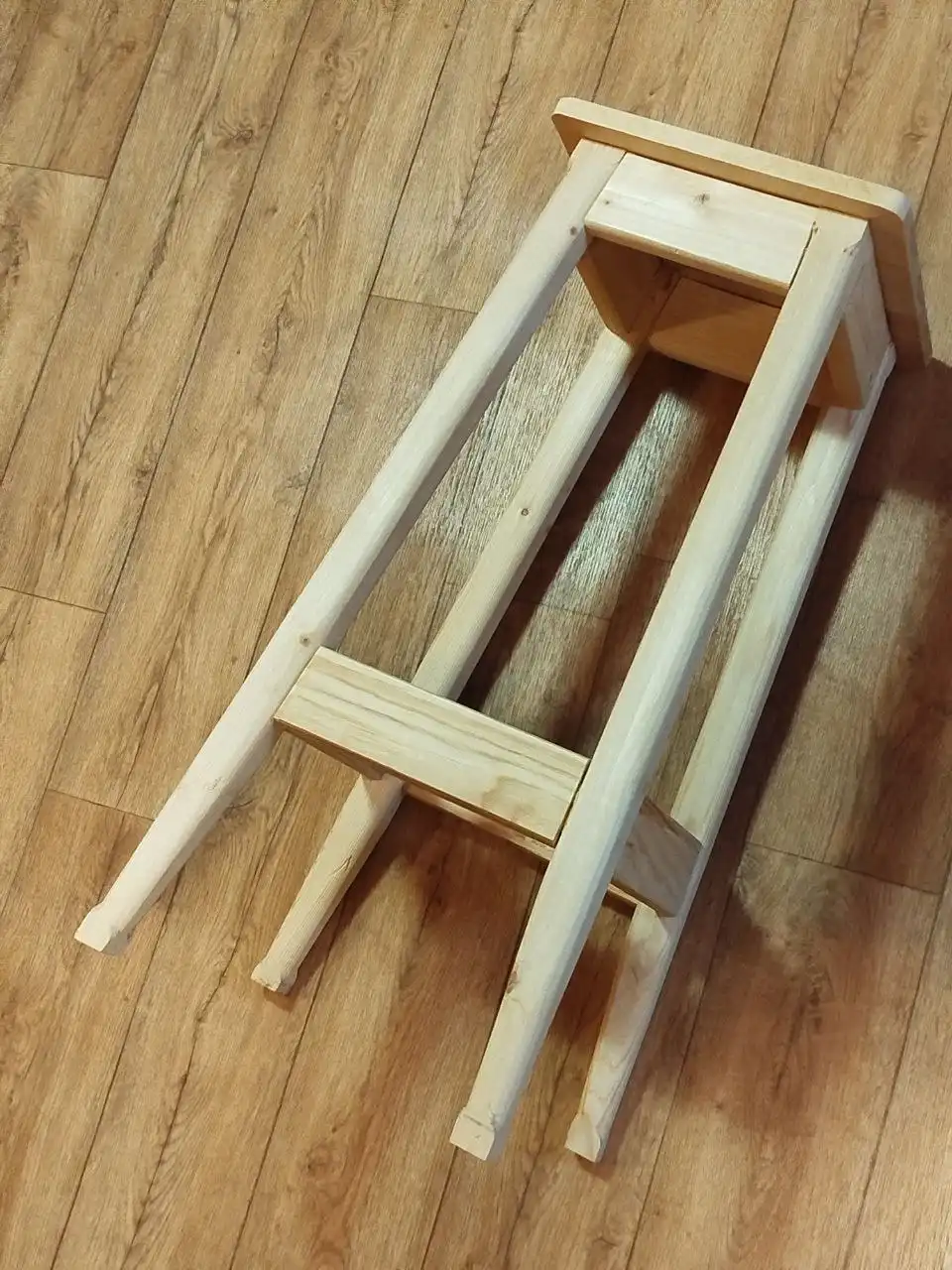 Высокая табуретка ручной работы из сосны - Мебель (Барахолка) в Самара