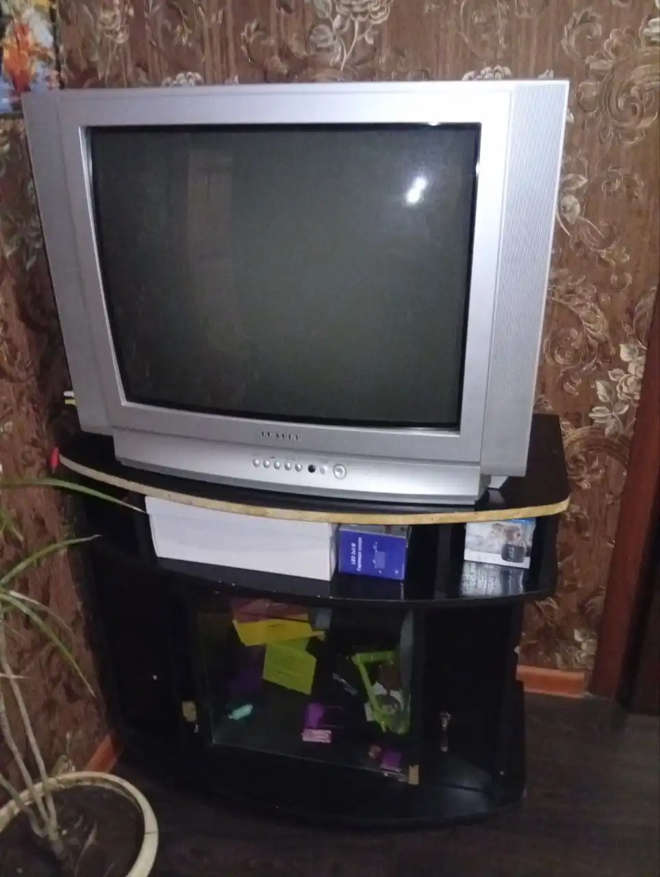 Продам телевизор и джойстик - Барахолка в Самара