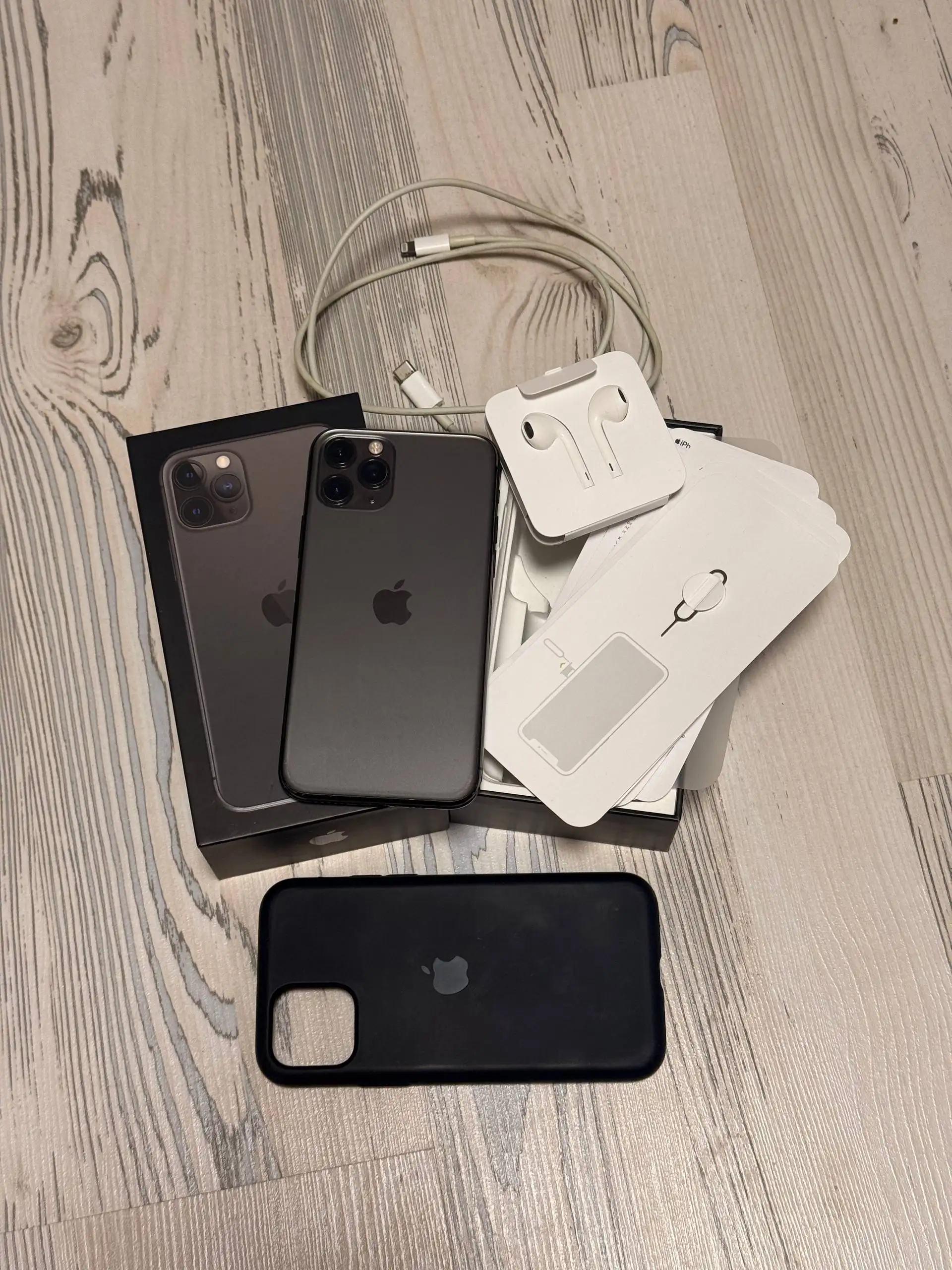 Продам iPhone 11 Pro 64gb - Смартфоны (Электроника) в Самара