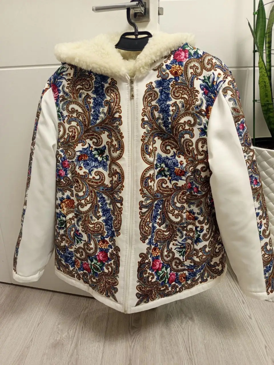 Продам женскую куртку размер 50 - Женская одежда (Одежда) в Самара