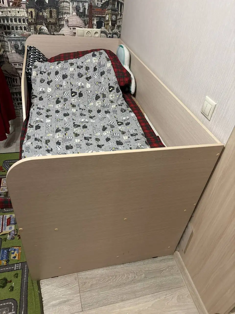 Кровать 80/160 с ящиками и матрасом - Барахолка в Самара