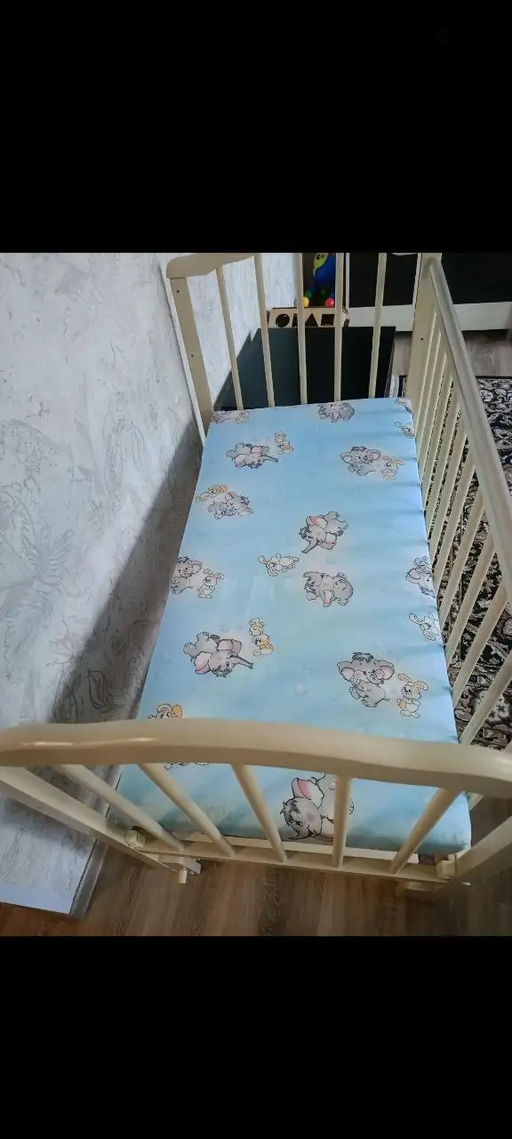 Продается детская кроватка с матрасом - Кроватки (Товары для детей) в Самара