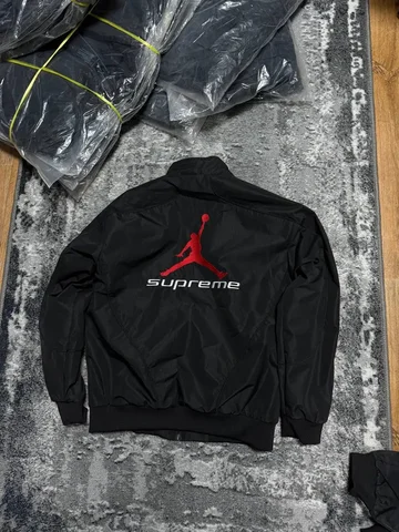 Продам бомбер Supreme x Jordan размер М - Верхняя одежда в Самара