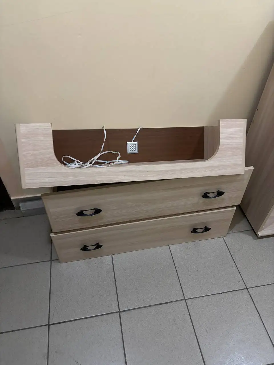 Продам комод с небольшими дефектами - Мебель (Барахолка) в Самара