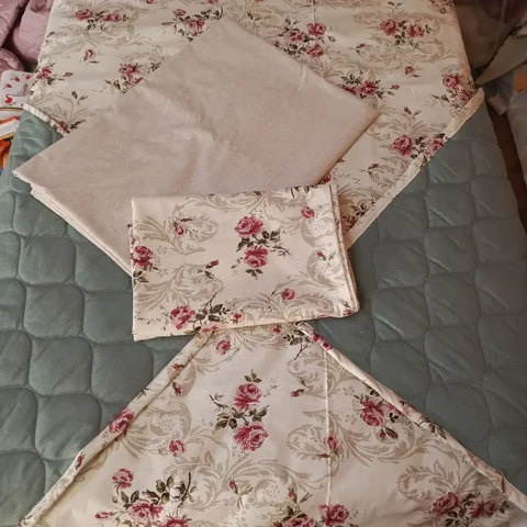 Комплект постельного белья с облегчённым одеялом - Профессиональное оборудование в Самара