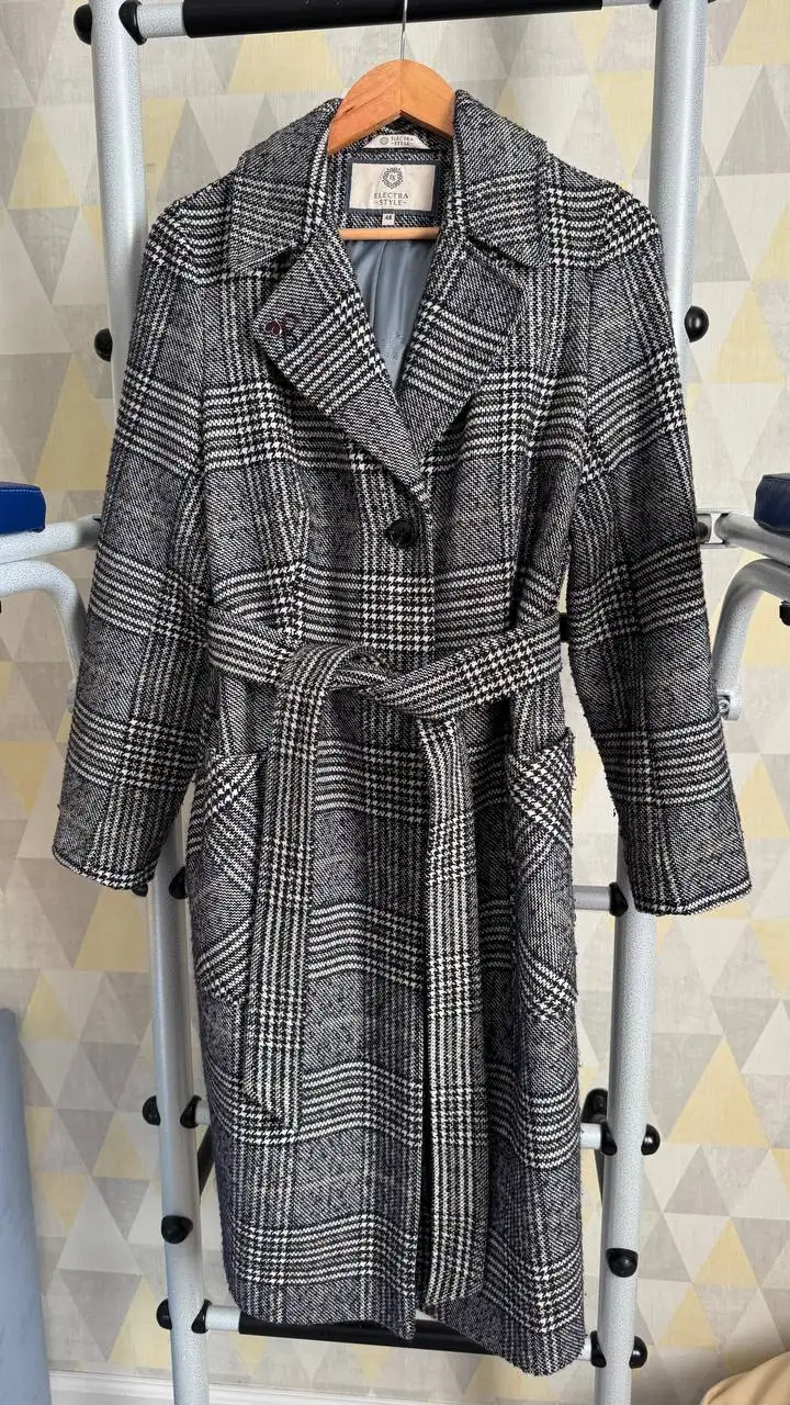 Пальто от Снежной королевы - Верхняя одежда (Одежда) в Самара