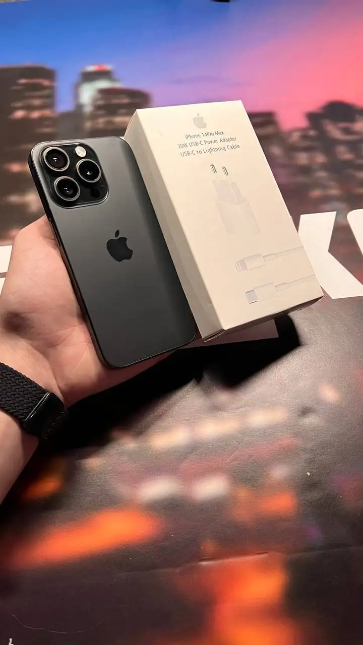 Продажа б/у iPhone 15 Pro, iPhone 12 Pro, iPhone 13 в Бузулуке - Смартфоны и телефоны (Электроника) в Бузулук