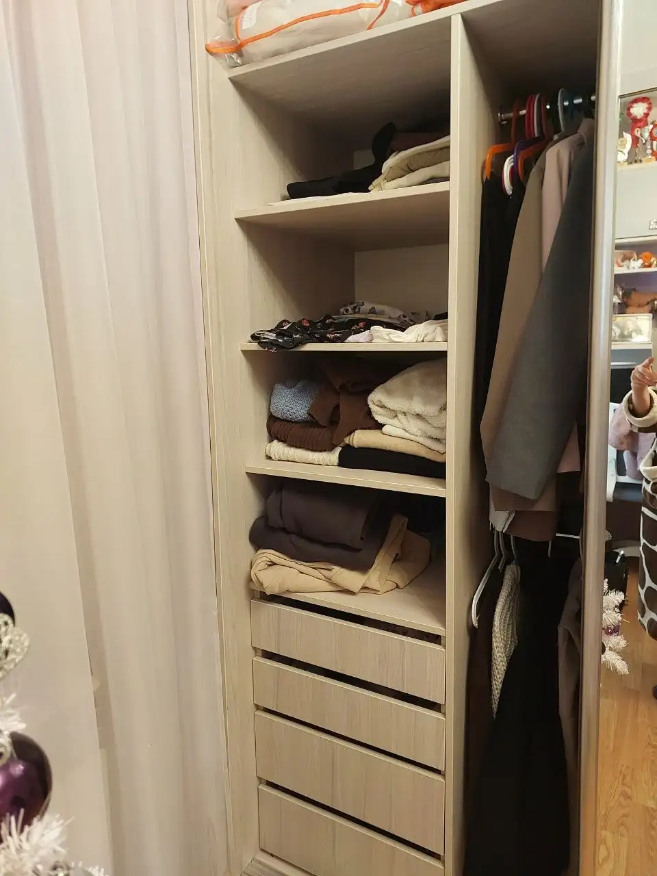 Шкаф купе зеркальный с лавандово-серыми вставками - Мебель (Для дома и дачи) в Гранный