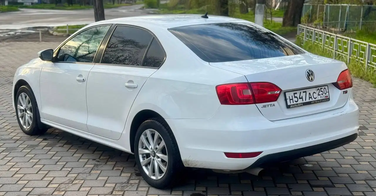 Volkswagen Jetta 2012 года - Легковые автомобили (Авто) в Михайловка