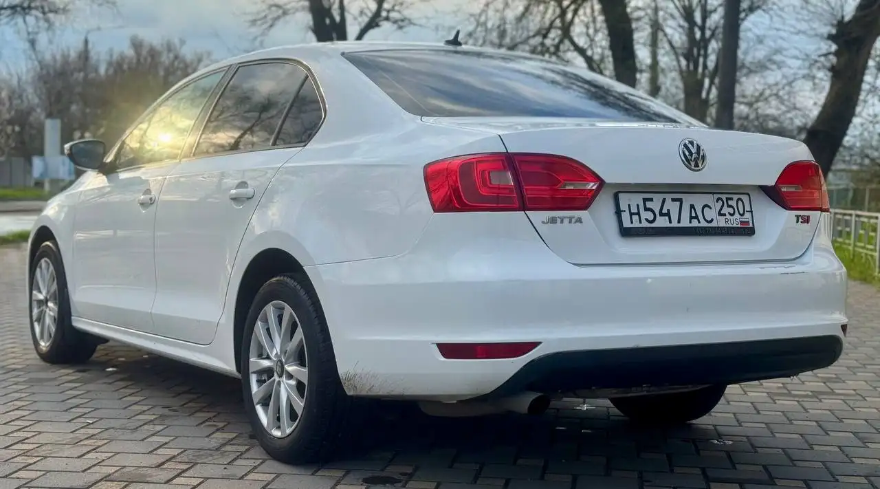 Volkswagen Jetta 2012 года - Легковые автомобили (Авто) в Михайловка
