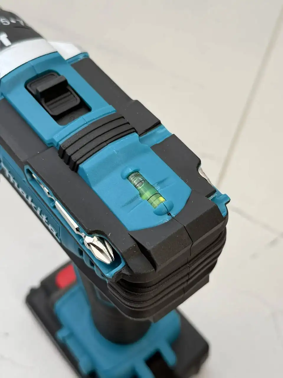 Продам новый шуруповёрт Makita 48V - Инструменты (Барахолка) в Самара