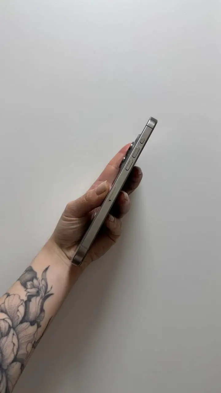 iPhone 15 Pro Max 256GB с заменённым дисплеем - Смартфоны и телефоны (Электроника) в Самара