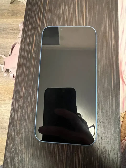 Продам iPhone 13 с царапинами, аккумулятор 91% - Колонки в Самара