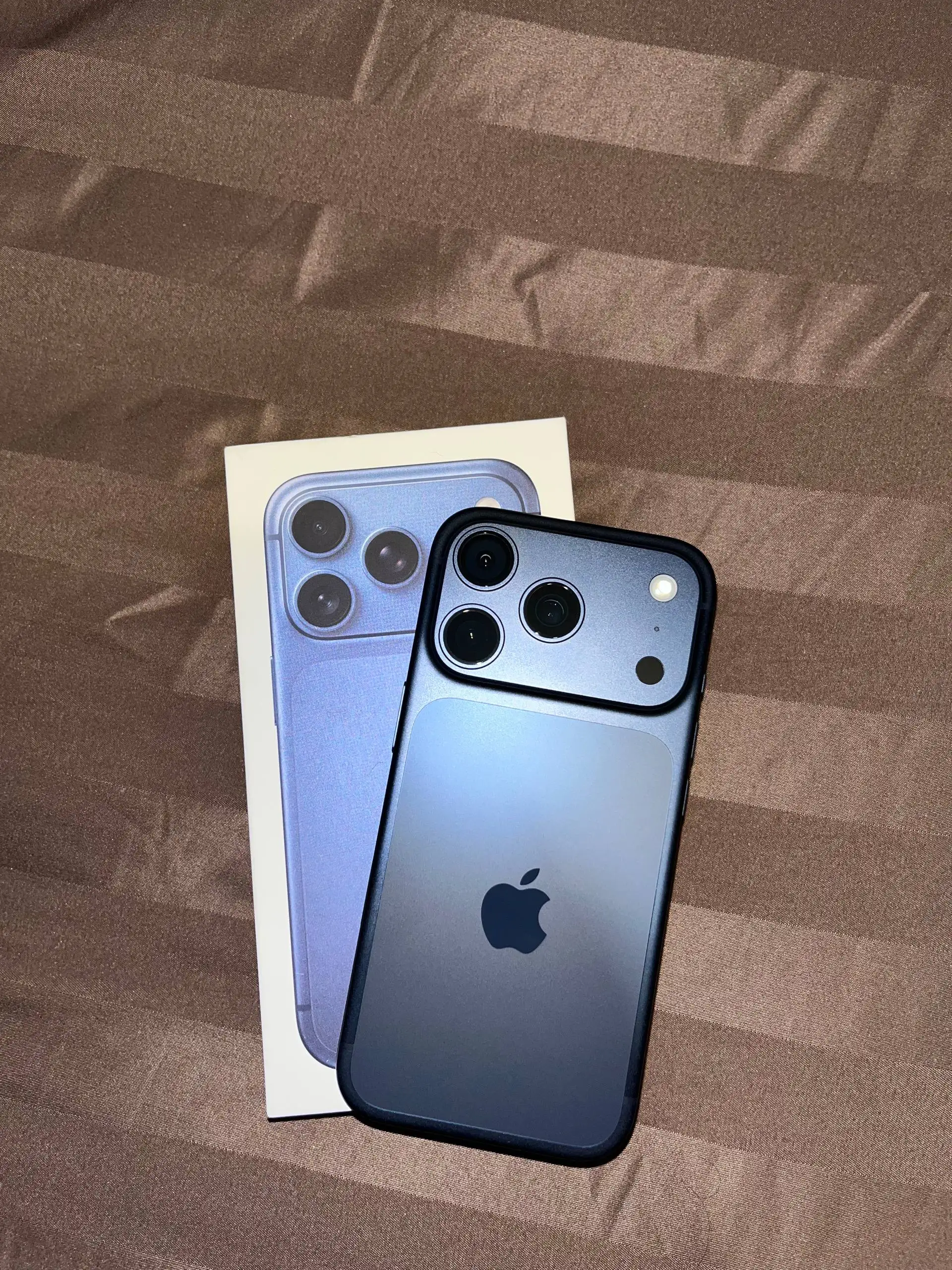 Продам iPhone 17 Pro 512GB - Смартфоны (Электроника) в Самара