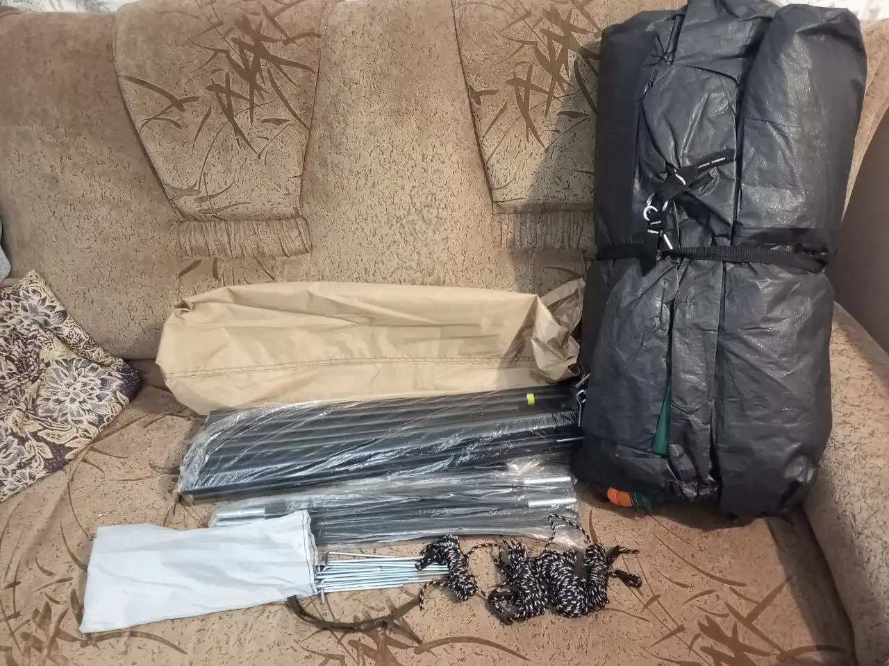 Многофункциональная палатка на 6-8 человек