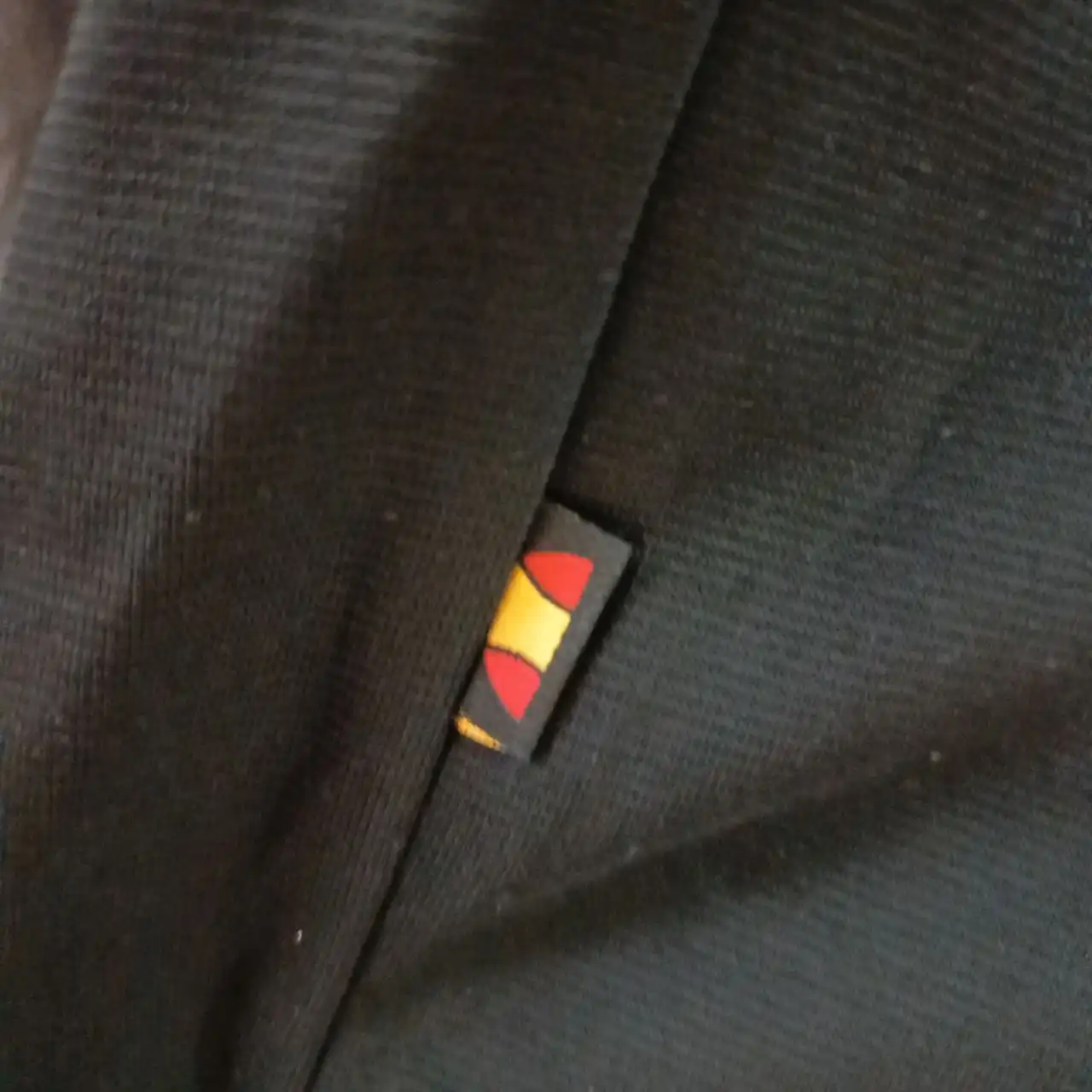 Продажа свитшотов, шапок и полузамков известных брендов