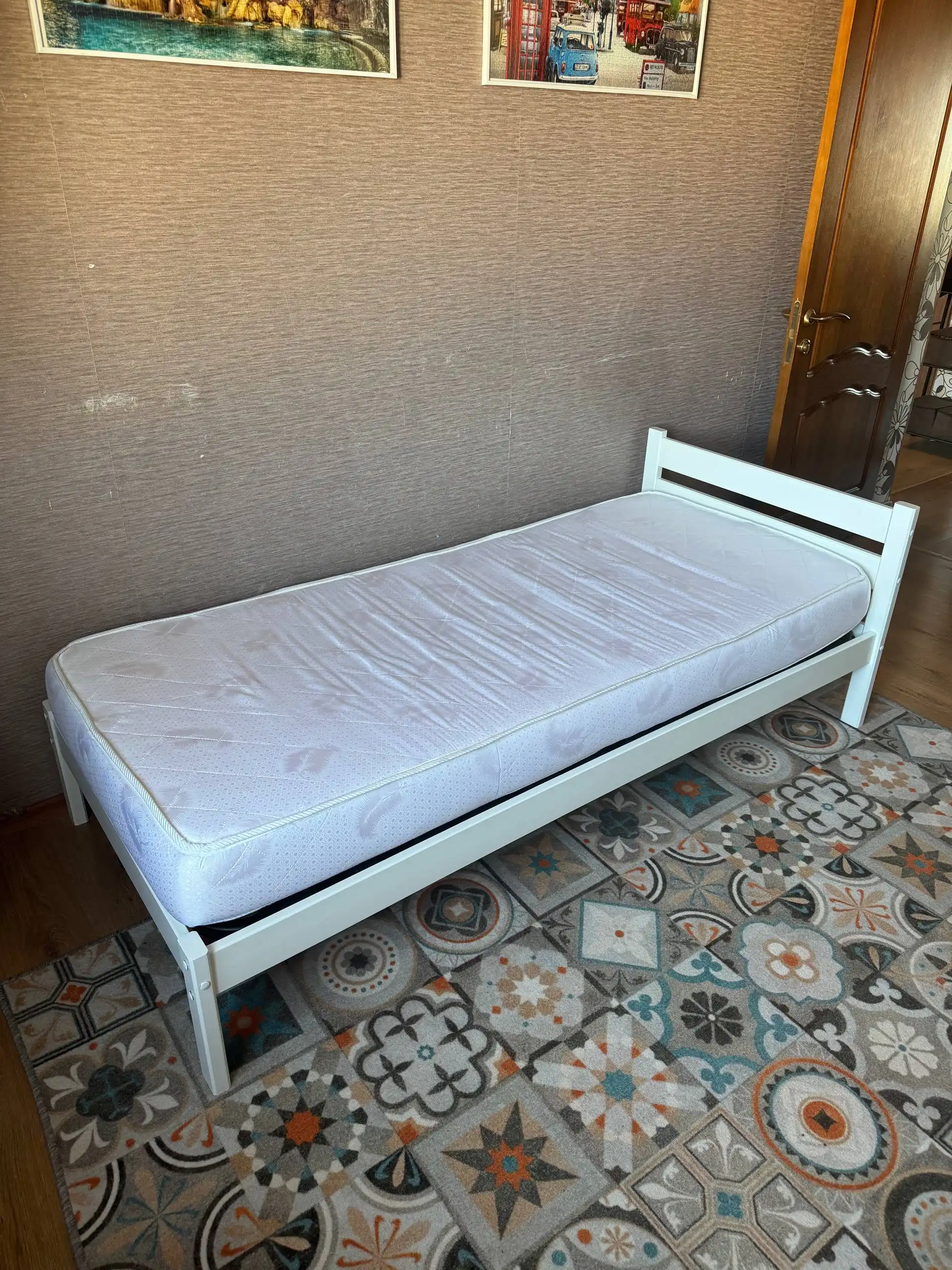 Продажа комплекта кровати с матрасом и аксессуарами