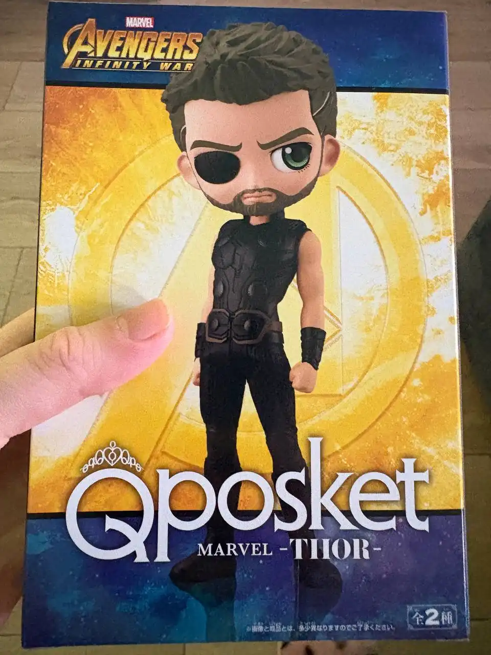 Продажа фигурок супергероев Железный человек и Тор